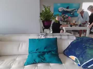 couple Free Cams XXX with smallpenisbigtongue