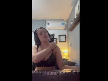 girl Free Cams XXX with eemilyyyy19